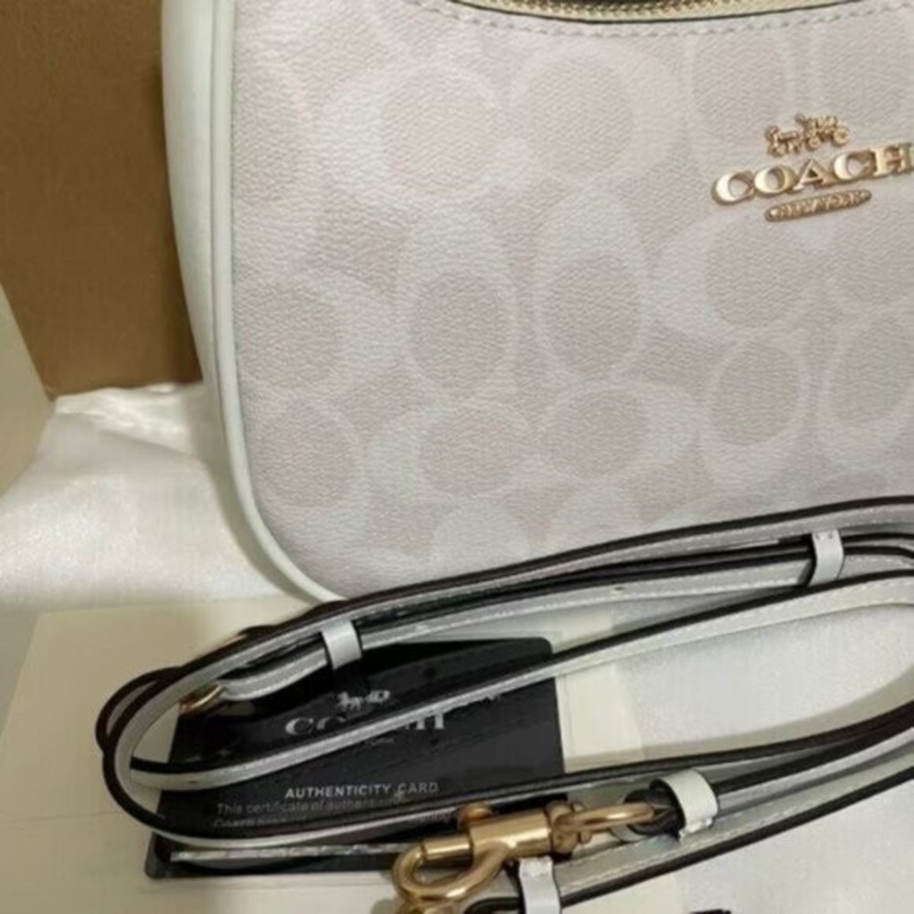 NWT coach Teri Shoulder Bag In Signature Canvas CA548 - Picture 5 of 7